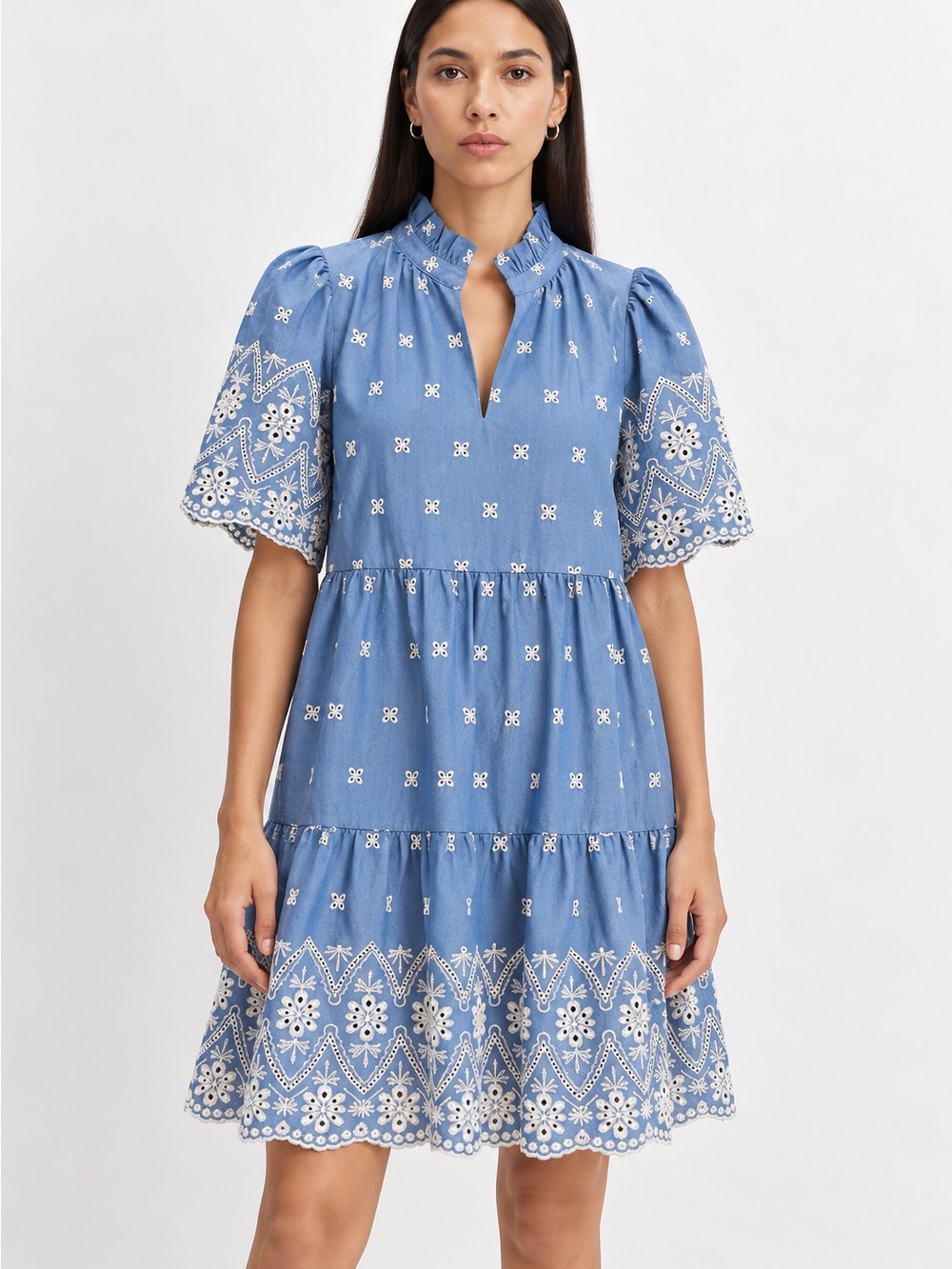 TUCKERNUCK Crawford Embroidered Dress Medium
